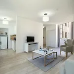 Apartment De